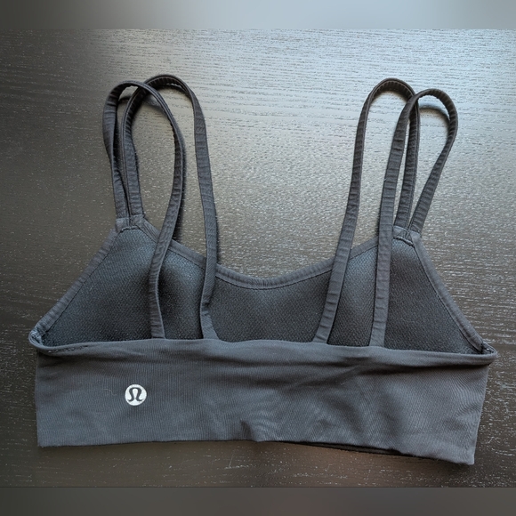 Lululemon Like a Cloud Bra *Light Support, B/C Cup in Black - Picture 5 of 7